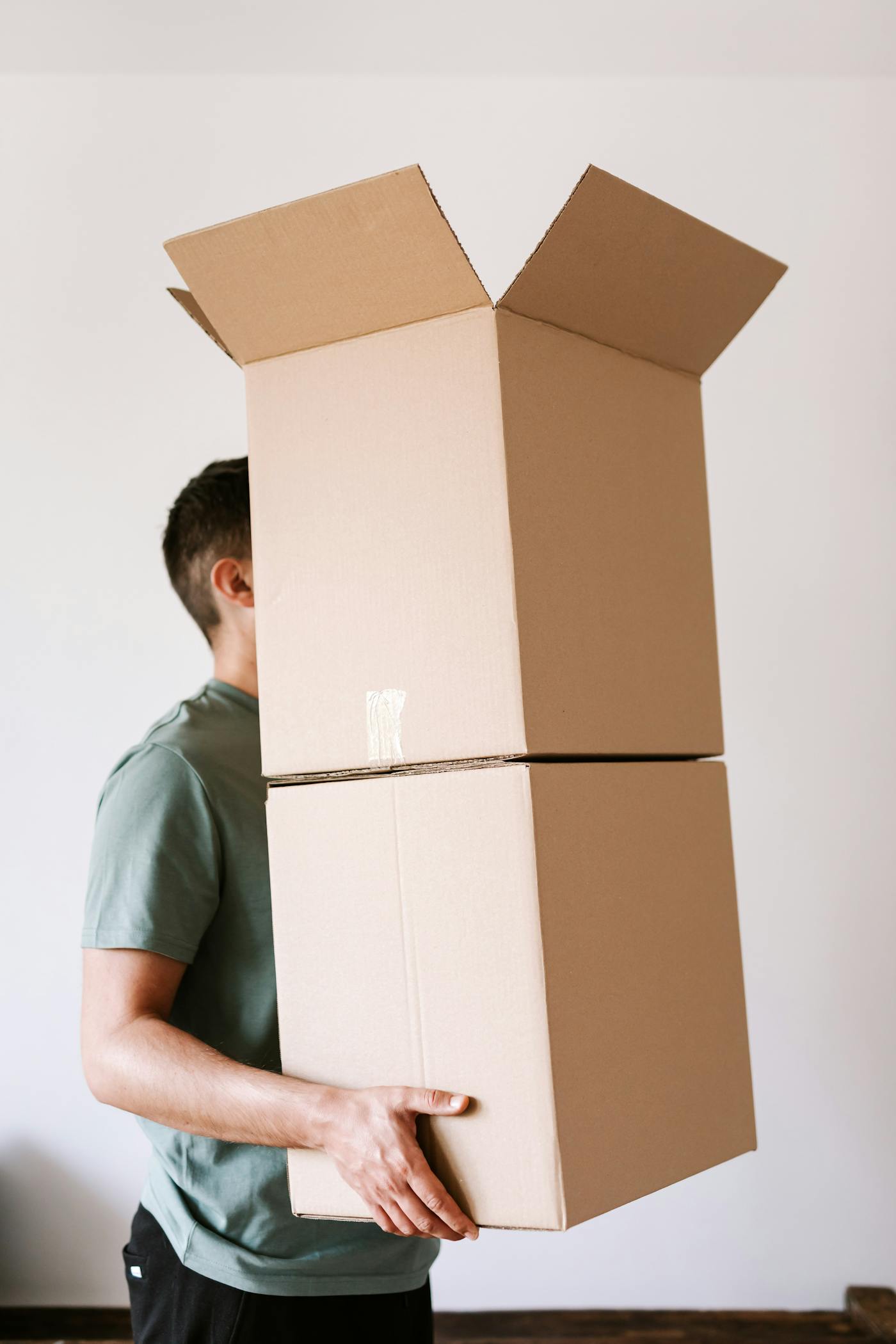 Long-distance leg loaded